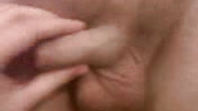 Porno coréen Chaud pourno vierge coréen caressé sans culotte!