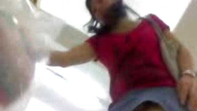 Black lezdom soumet la chatte asiatique sous la film x gratuit vierge douche